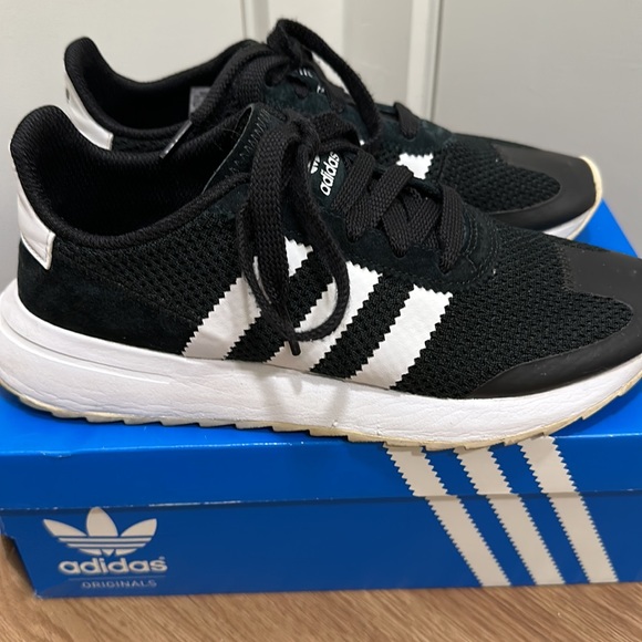 Adidas Flashrunner FLB Tennis Shoes - Picture 3 of 7